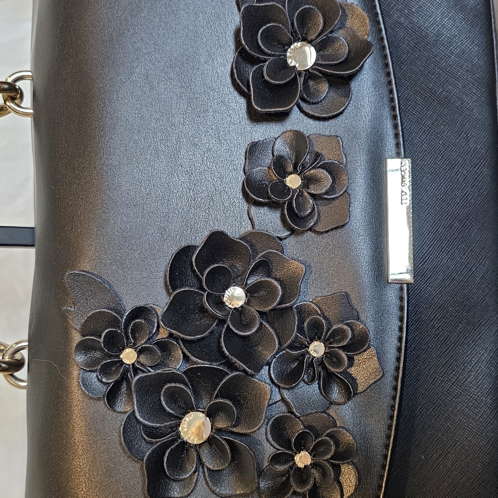 *UNIQUE* Ted Baker Black Satchel with Floral Embellishments - Picture 2 of 16